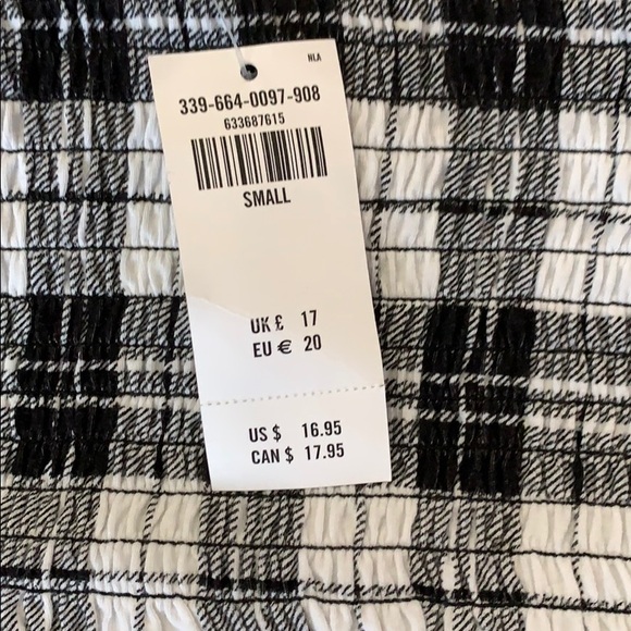 NWT HOLLISTER cropped top - Picture 2 of 5